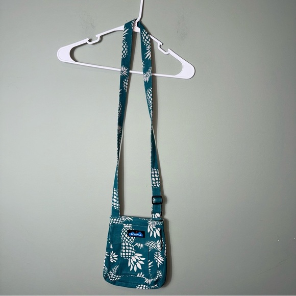 Kavu Teal Green Pineapple Print Canvas Cross Body Bag Great Condition Summer - Picture 2 of 7